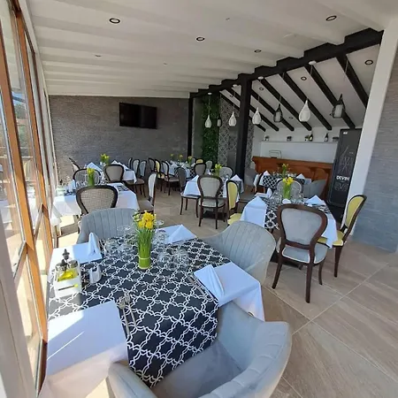 Vemara Boutique Hotel-free Parking Otel