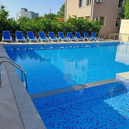 Vemara Boutique Hotel-free Parking Otel Varna