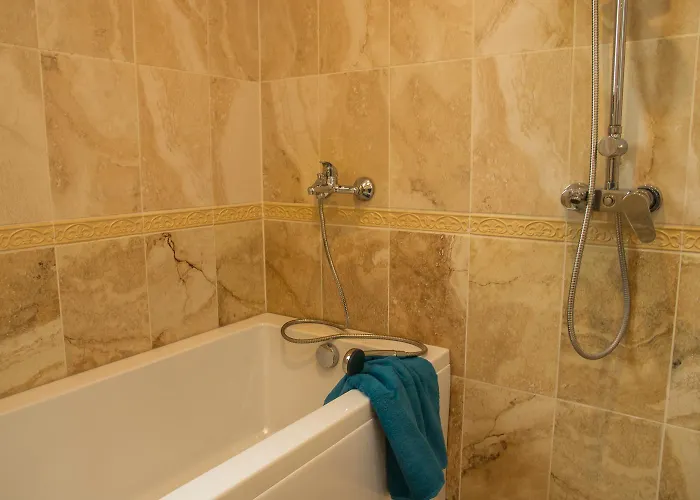 Vemara Boutique Hotel-free Parking Варна
