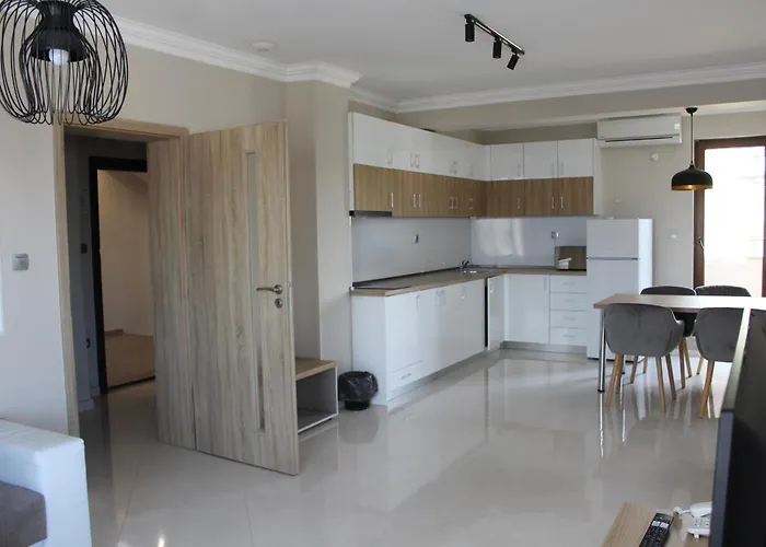 Vemara Boutique Hotel-free Parking Хотел 3*