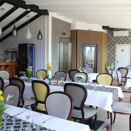 ホテル Vemara Boutique Hotel-free Parking 3*