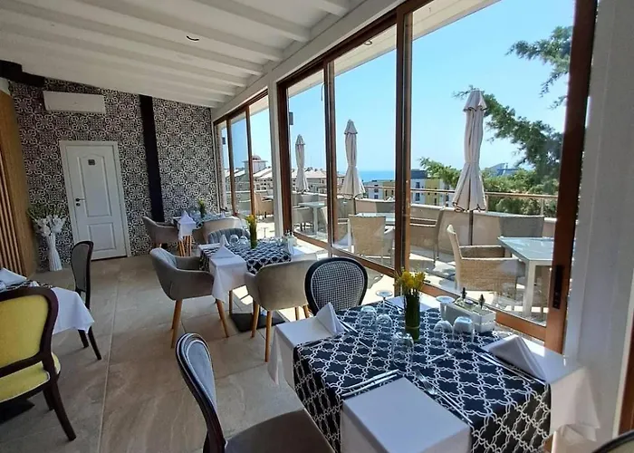 Vemara Boutique Hotel-free Parking 3* וארנה