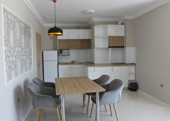 Vemara Boutique Hotel-free Parking מלון וארנה