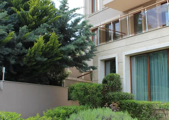 Vemara Boutique Hotel-free Parking Hotel